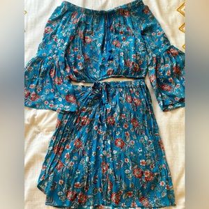 Off-shoulder skirt/top floral set